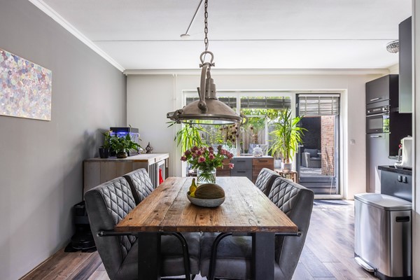 Foto - Te koop: 2-1- kapwoning met oprit!